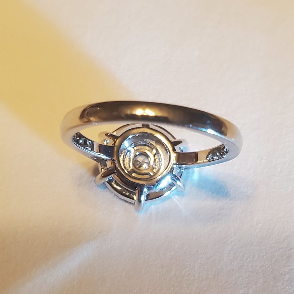 The brand new, beautiful design 14K white gold diamond ring - Picture 6 of 7